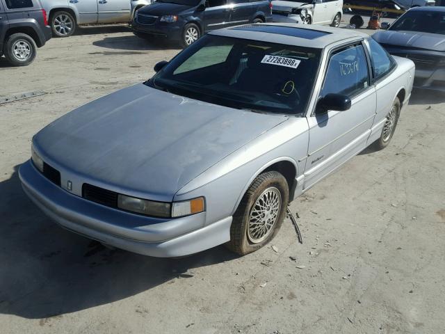 1G3WH14T9MD389801 - 1991 OLDSMOBILE CUTLASS SU SILVER photo 2