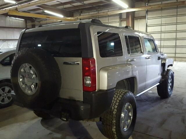 5GTDN13E278199587 - 2007 HUMMER H3 SILVER photo 4