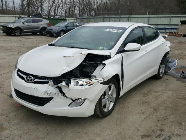 5NPDH4AE5DH386242 - 2013 HYUNDAI ELANTRA GL WHITE photo 2