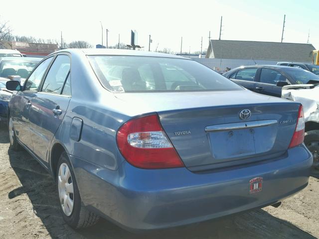 4T1BE32K83U664159 - 2003 TOYOTA CAMRY LE BLUE photo 3