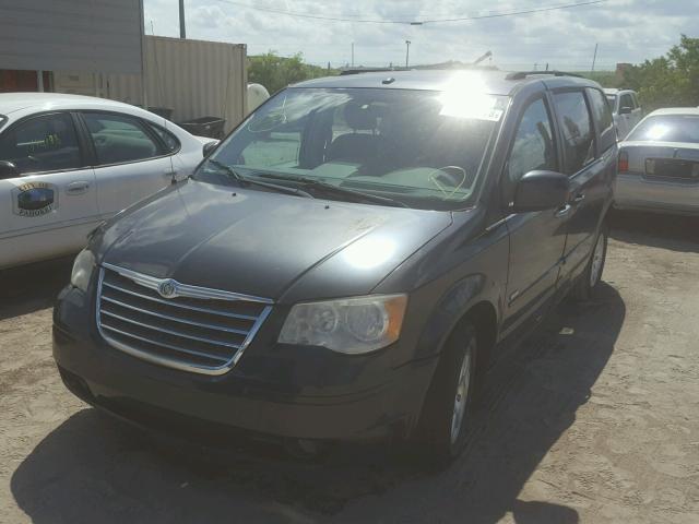 2A8HR54P88R836596 - 2008 CHRYSLER TOWN & COU WHITE photo 2