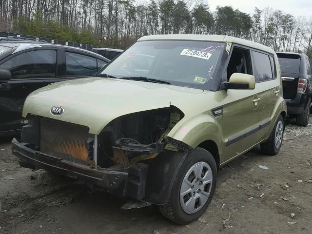 KNDJT2A54D7531295 - 2013 KIA SOUL GREEN photo 2