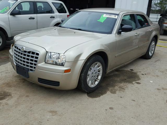 2C3KA43R46H303122 - 2006 CHRYSLER 300 BEIGE photo 2