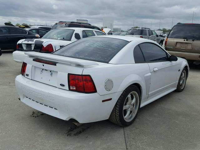 1FAFP42X31F256810 - 2001 FORD MUSTANG GT WHITE photo 4