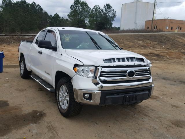 5TFRM5F17HX119241 - 2017 TOYOTA TUNDRA DOU WHITE photo 1