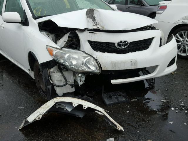 1NXBU40E39Z124670 - 2009 TOYOTA COROLLA BA WHITE photo 9