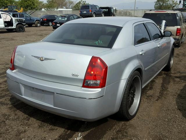 2C3KA53G86H352635 - 2006 CHRYSLER 300 TOURIN SILVER photo 4