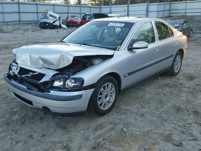 YV1RS64A142409006 - 2004 VOLVO S60 SILVER photo 2