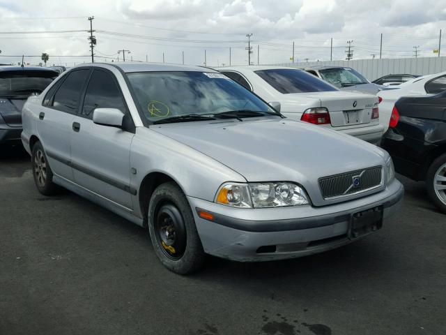 YV1VS2553YF499489 - 2000 VOLVO S40 SILVER photo 1