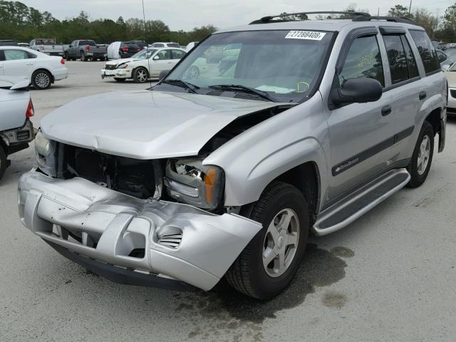 1GNDS13S642387850 - 2004 CHEVROLET TRAILBLAZE SILVER photo 2