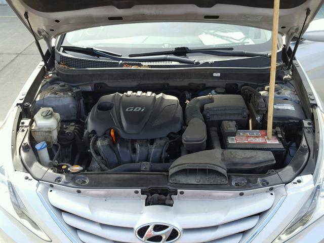 5NPEB4AC6BH264541 - 2011 HYUNDAI SONATA GLS SILVER photo 7