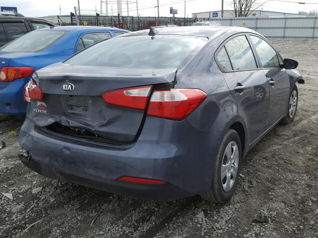 KNAFX4A64G5517733 - 2016 KIA FORTE LX BLUE photo 4