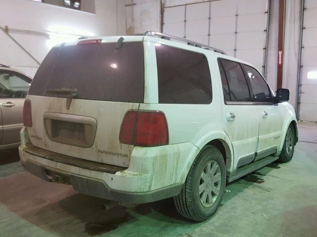 5LMFU28R24LJ41050 - 2004 LINCOLN NAVIGATOR WHITE photo 4