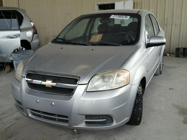 KL1TD56697B068751 - 2007 CHEVROLET AVEO BASE SILVER photo 2