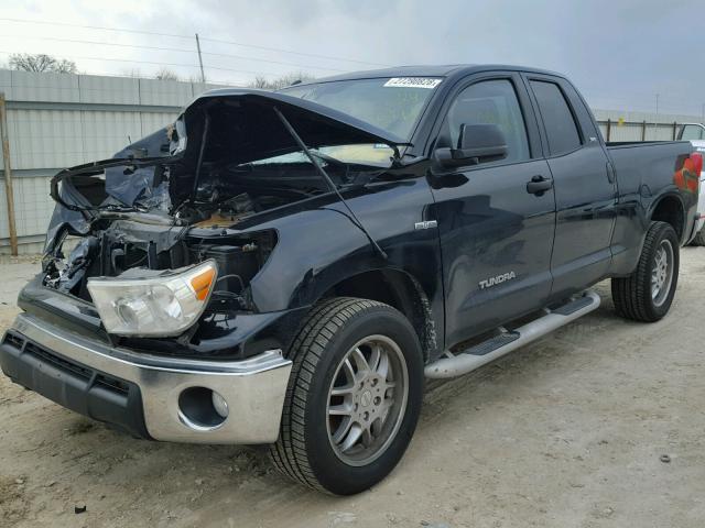 5TFRM5F19BX024042 - 2011 TOYOTA TUNDRA DOU BLACK photo 2