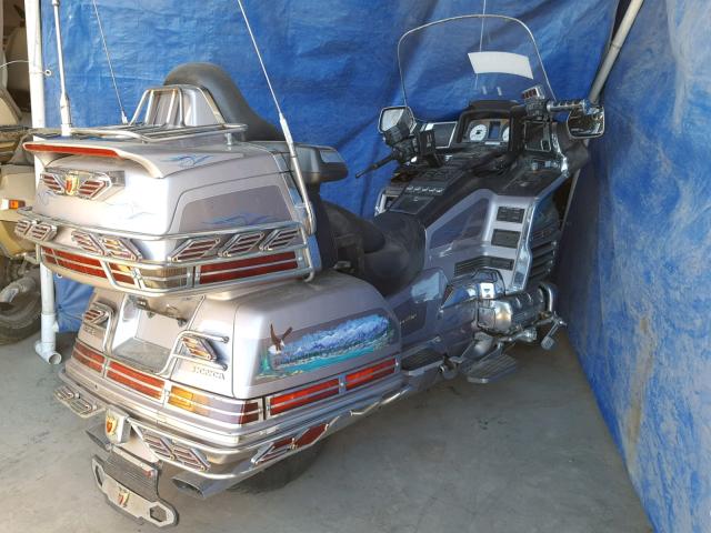 1HFSC2234WA003365 - 1998 HONDA GL1500 SE SILVER photo 4