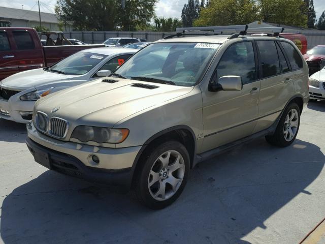 WBAFB33571LH11031 - 2001 BMW X5 4.4I GOLD photo 2