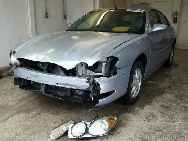 2G4WD532X51268571 - 2005 BUICK LACROSSE C SILVER photo 2