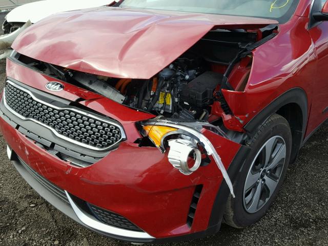 KNDCB3LC5H5101452 - 2017 KIA NIRO FE RED photo 9