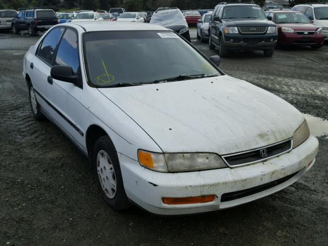 1HGCD5624TA023546 - 1996 HONDA ACCORD DX WHITE photo 1