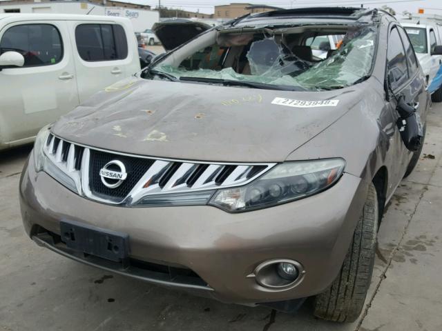 JN8AZ1MU0AW001391 - 2010 NISSAN MURANO S BROWN photo 2