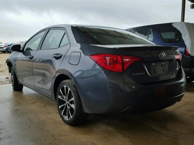 5YFBURHE0HP659165 - 2017 TOYOTA COROLLA L GRAY photo 3