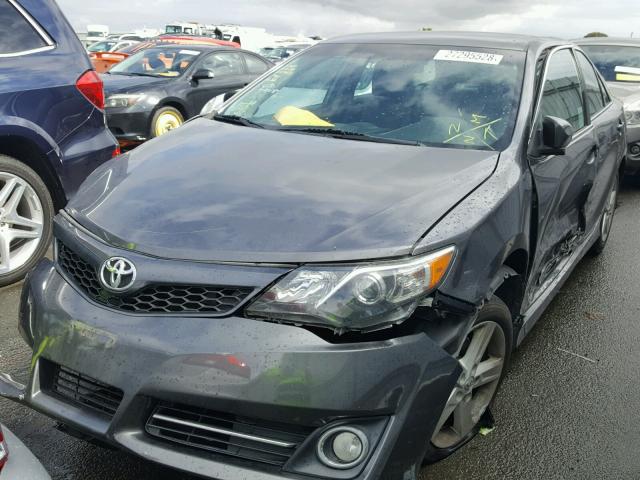 4T1BF1FK2EU365460 - 2014 TOYOTA CAMRY L GRAY photo 2