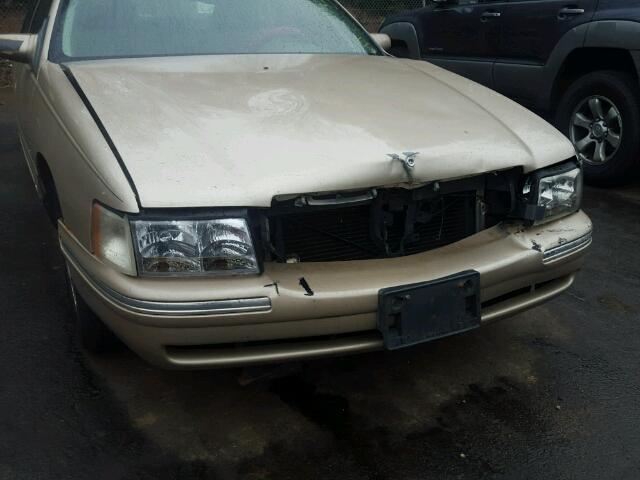 1G6KD54Y9WU764508 - 1998 CADILLAC DEVILLE GOLD photo 9