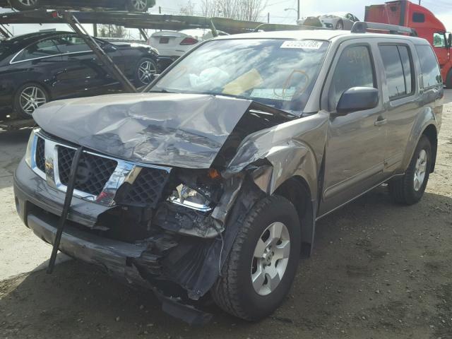 5N1AR18U76C684815 - 2006 NISSAN PATHFINDER BROWN photo 2