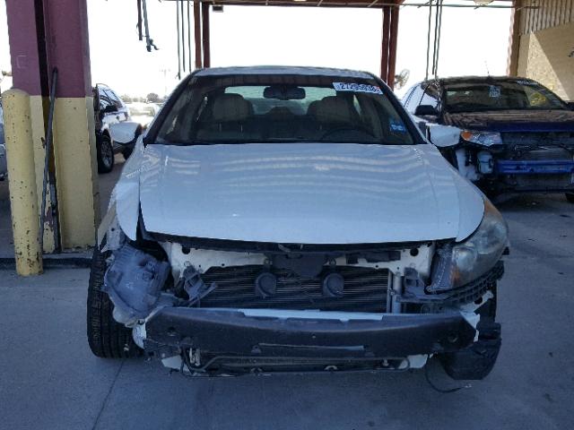 1HGCP36839A017505 - 2009 HONDA ACCORD EXL WHITE photo 9