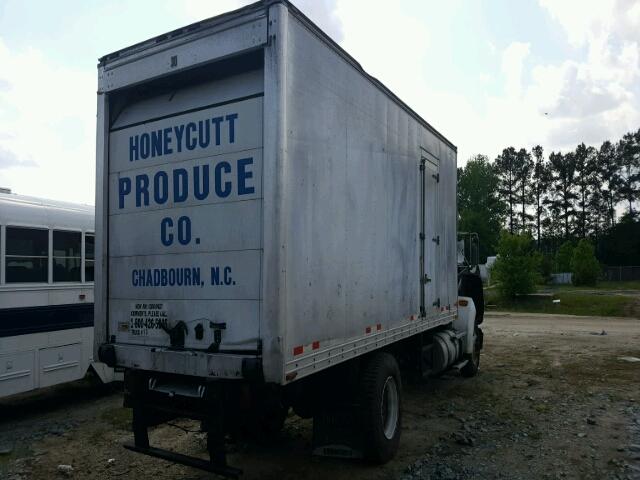 2NKMHY6X12M894883 - 2002 KENWORTH CONSTRUCTI WHITE photo 4