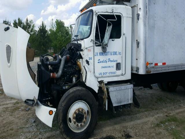 2NKMHY6X12M894883 - 2002 KENWORTH CONSTRUCTI WHITE photo 9