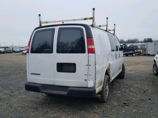 1GCGG25VX71224956 - 2007 CHEVROLET EXPRESS G2 WHITE photo 4