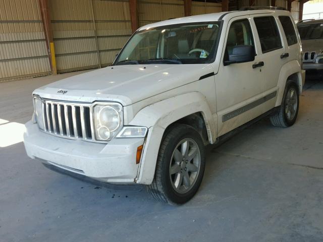 1J8GP58K38W173011 - 2008 JEEP LIBERTY LI WHITE photo 2