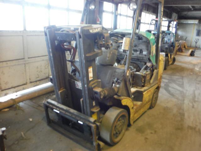 580552A - 2004 KMTS FORKLIFT UNKNOWN - NOT OK FOR INV. photo 2