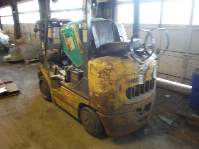 580552A - 2004 KMTS FORKLIFT UNKNOWN - NOT OK FOR INV. photo 4