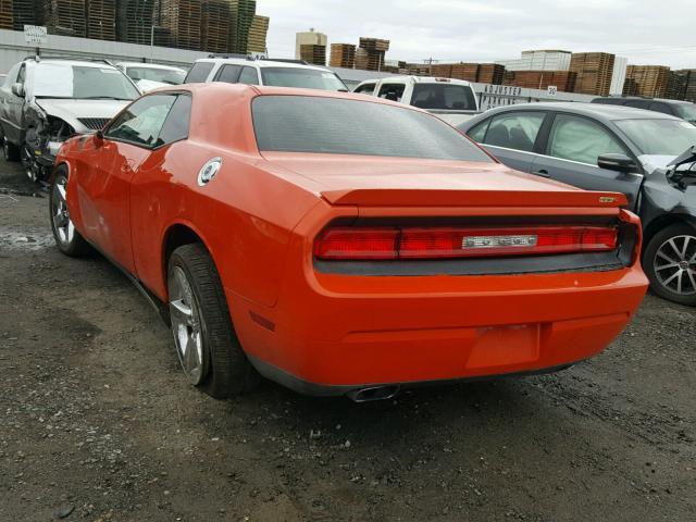 2B3LJ54T99H535169 - 2009 DODGE CHALLENGER ORANGE photo 3