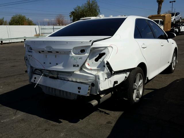 4T1BD1FK4EU120844 - 2014 TOYOTA CAMRY HYBR WHITE photo 4