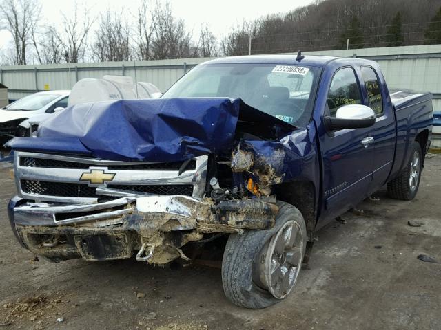 1GCSKSE3XAZ260095 - 2010 CHEVROLET SILVERADO BLUE photo 2