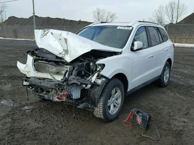 5XYZHDAG0CG145749 - 2012 HYUNDAI SANTA FE S WHITE photo 2