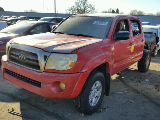 3TMJU62N48M056326 - 2008 TOYOTA TACOMA DOU RED photo 2