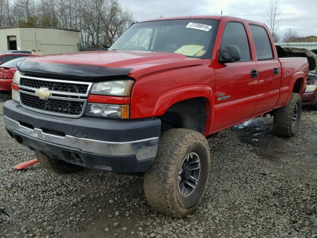 1GCHK23275F826192 - 2005 CHEVROLET SILVERADO RED photo 2