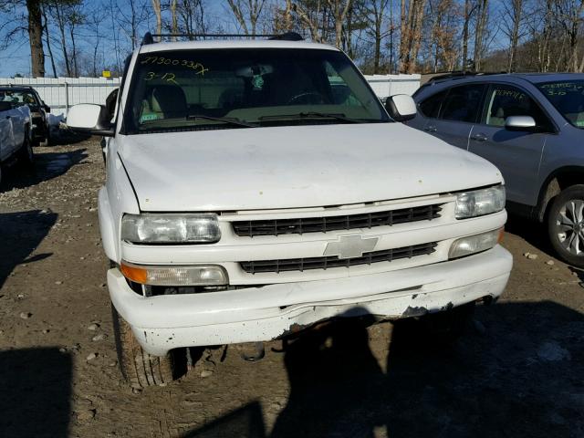 1GNEK13T93R273733 - 2003 CHEVROLET TAHOE K150 WHITE photo 9