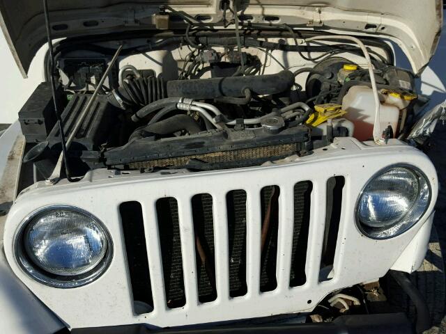 1J4FA49S52P746242 - 2002 JEEP WRANGLER / WHITE photo 7