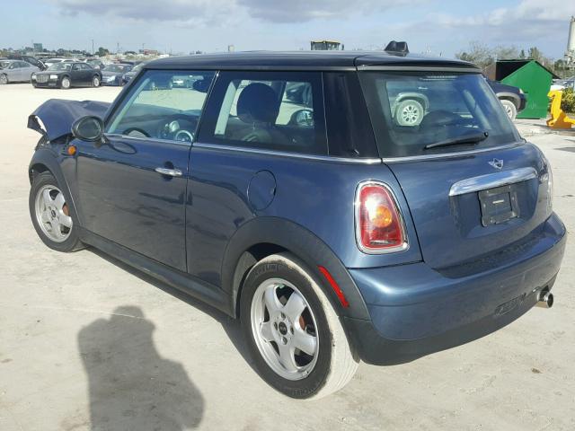 WMWMF33529TW75396 - 2009 MINI COOPER BLUE photo 3