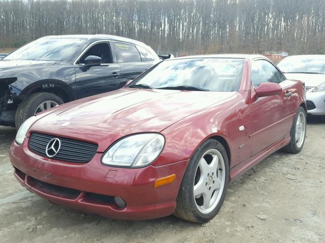 WDBKK47F3XF105559 - 1999 MERCEDES-BENZ SLK 230 KO RED photo 2