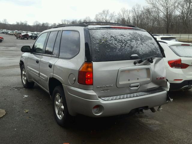 1GKDT13S942268376 - 2004 GMC ENVOY فضي صورة 3