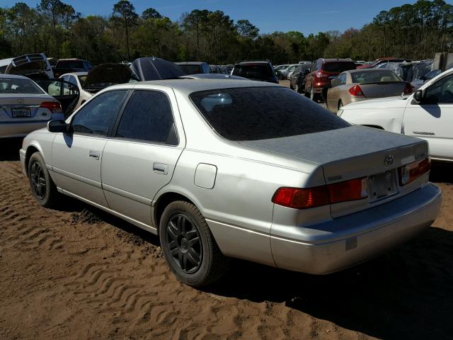 4T1BG22KXYU676535 - 2000 TOYOTA CAMRY CE SILVER photo 3