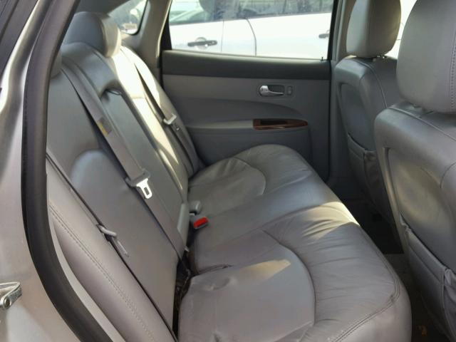 2G4WE567851274552 - 2005 BUICK LACROSSE C SILVER photo 6