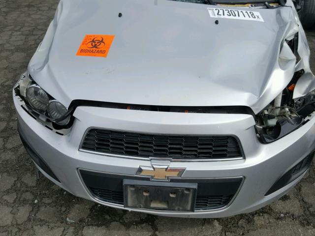 1G1JB6SH0C4134128 - 2012 CHEVROLET SONIC LS 银色 照片 7